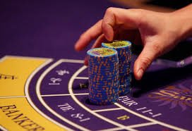 Antarmuka Blackjack SA Gaming di youngtoto dengan statistik meja, dealer, dan opsi taruhan
